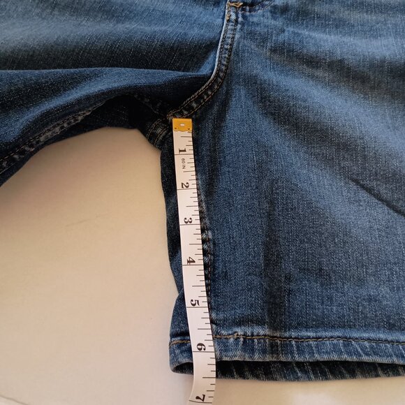 Lee Denim Mid Rise Shorts Women’s Size 14 NWT - Picture 9 of 12
